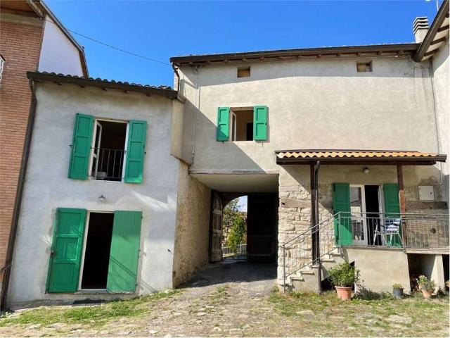 Villa Indipendente in vendita a Val d’Enza, Re