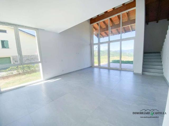 Villa Indipendente in vendita a Val d’Enza, Re
