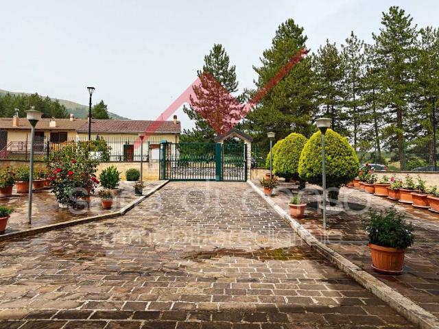 Villa Indipendente in vendita a Cansano, Abruzzo
