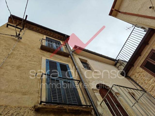 Villa Indipendente in vendita a Cansano, Abruzzo