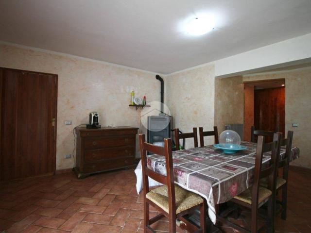 Villa Indipendente in vendita a Cantagallo, Toscana