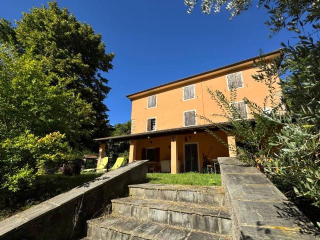 Villa Indipendente in vendita a Cantagallo, Toscana