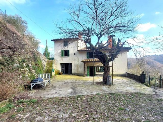 Villa Indipendente in vendita a Cantagallo, Toscana