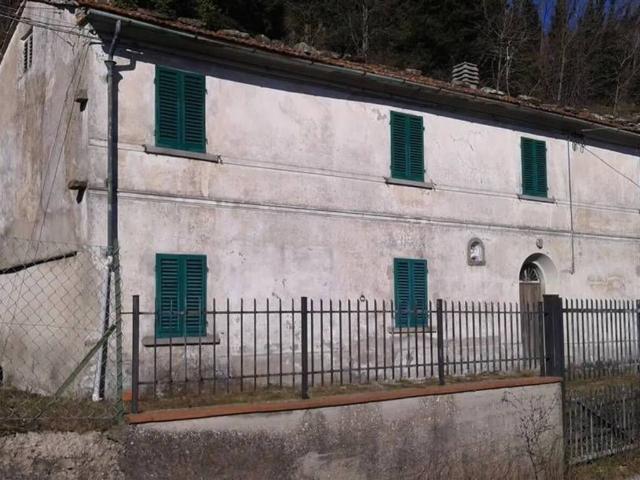 Villa Indipendente in vendita a Cantagallo, Toscana