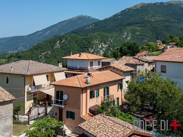 Villa Indipendente in vendita a Cantalice, Lazio