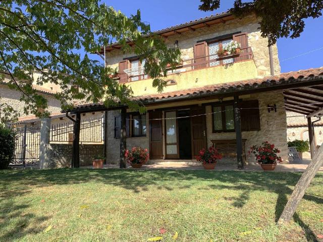 Villa Indipendente in vendita a Cantalice, Lazio