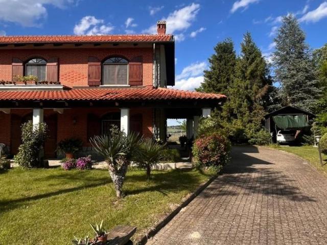 Villa Indipendente in vendita a Piemonte, Asti