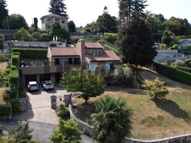 Villa Indipendente in vendita a Comunità Montana del Piambello, Cantello