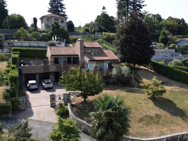 Villa Indipendente in vendita a Comunità Montana del Piambello, Cantello