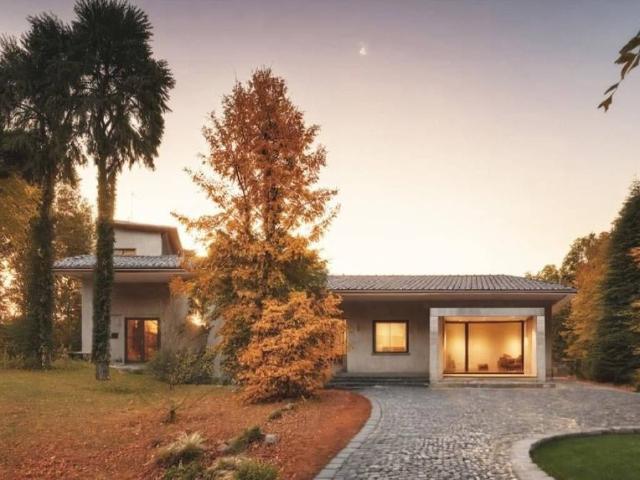 Villa Indipendente in vendita a Comunità Montana del Piambello, Cantello