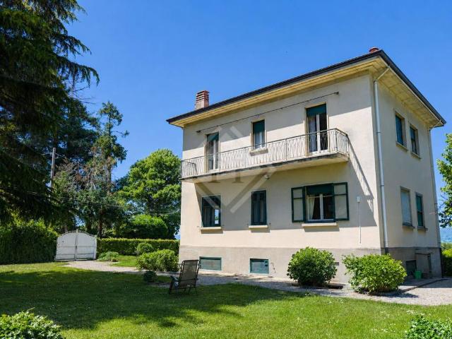 Villa Indipendente in vendita a Comunità Montana del Piambello, Cantello