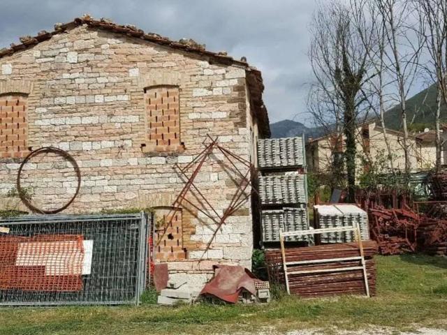 Villa Indipendente in vendita a Marche, Pesaro E Urbino