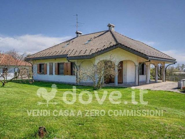 Villa Indipendente in vendita a Fecchio, Cantù