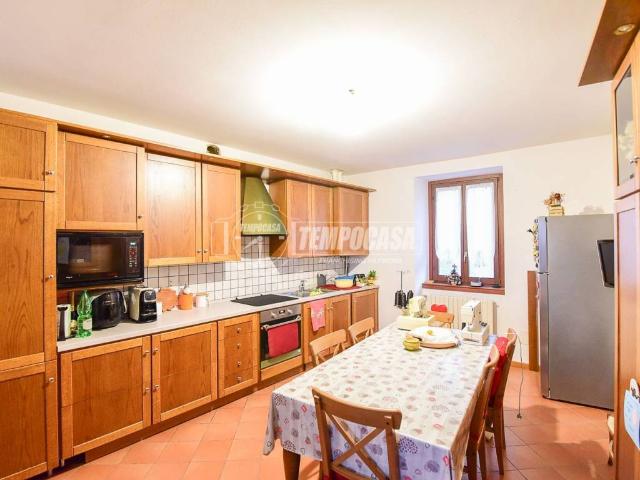 Villa Indipendente in vendita a Cantù, Lombardia