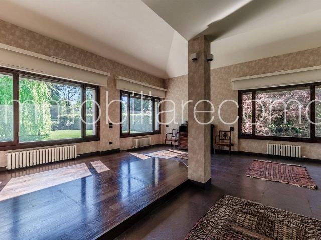 Villa Indipendente in vendita a Cantù, Lombardia