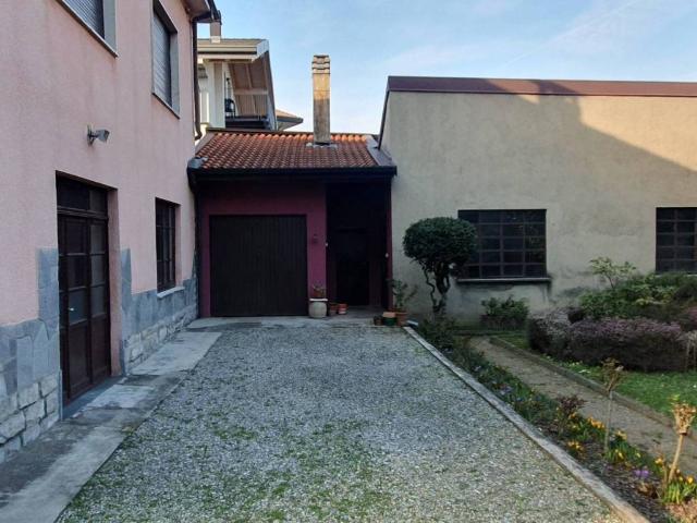 Villa Indipendente in vendita a Villaggio Trieste, Cantù