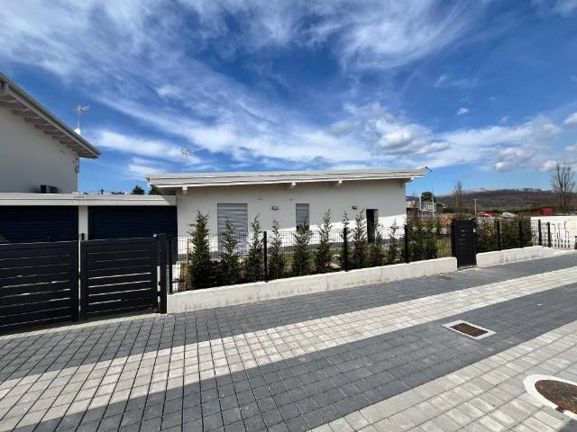 Villa Indipendente in vendita a Villaggio Trieste, Cantù