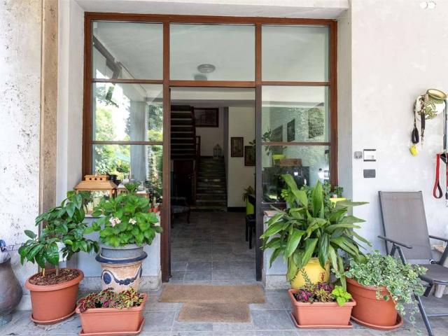 Villa Indipendente in vendita a Cantù, Como