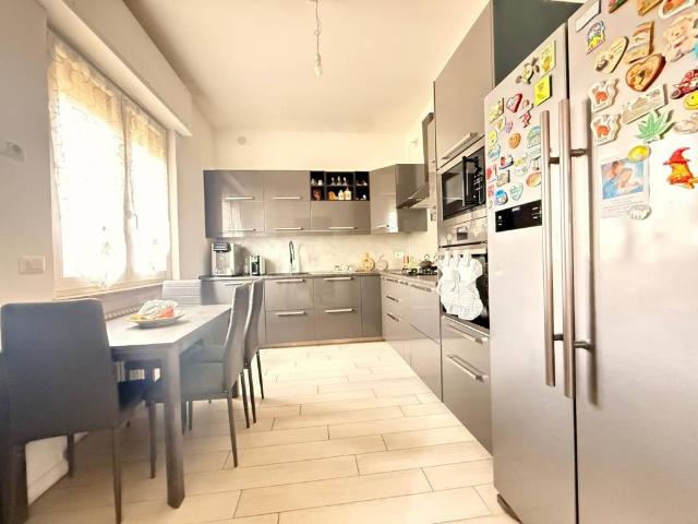 Villa Indipendente in vendita a Cantù, Lombardia