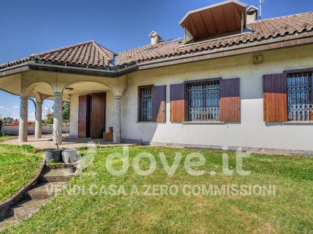 Villa Indipendente in vendita a Fecchio, Cantù