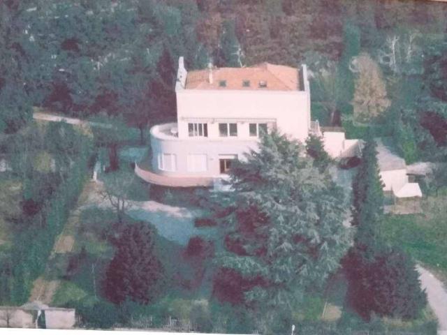Villa Indipendente in vendita a Villaggio Trieste, Cantù