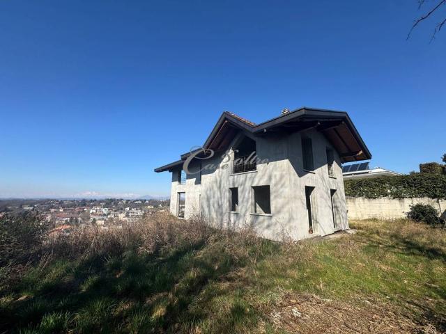 Villa Indipendente in vendita a Villaggio Trieste, Cantù