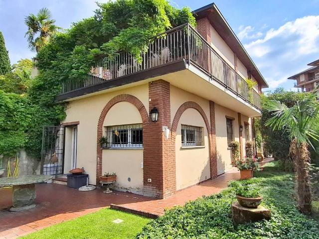 Villa Indipendente in vendita a Villaggio Trieste, Cantù