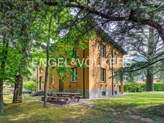 Villa Indipendente in vendita a Caravaggio, Canzo