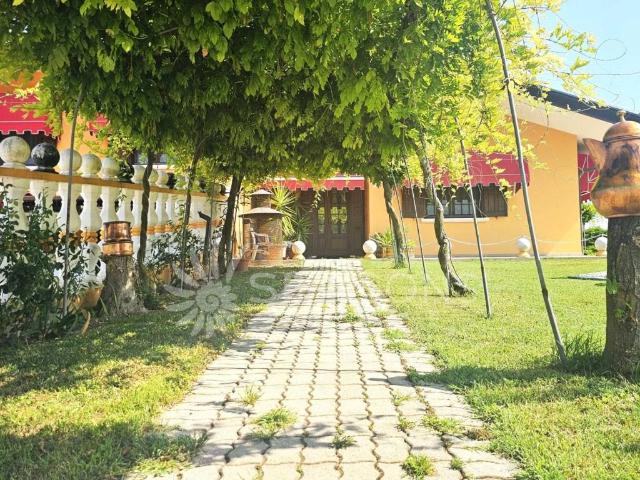 Villa Indipendente in vendita a Caorle, Veneto