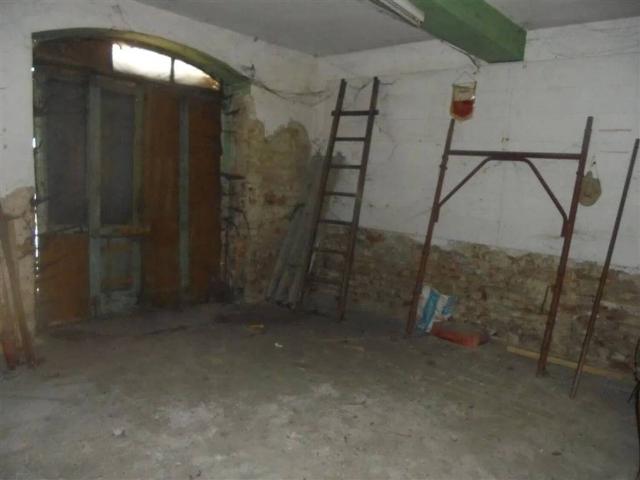 Villa Indipendente in vendita a Caorso, Piacenza