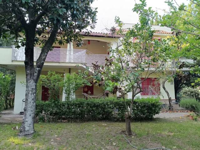 Villa Indipendente in vendita a Capaccio, Campania