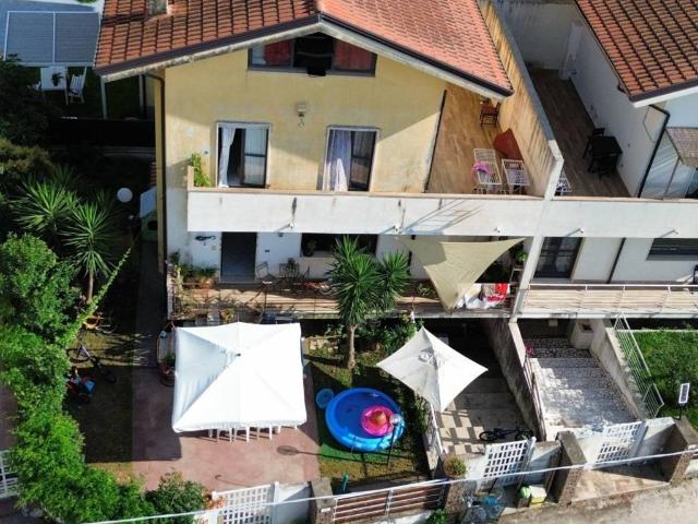 Villa Indipendente in vendita a Laura, Capaccio