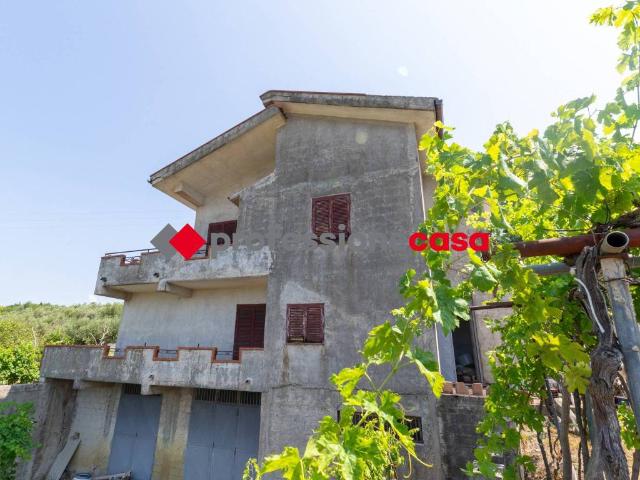 Villa Indipendente in vendita a Capaccio, Campania