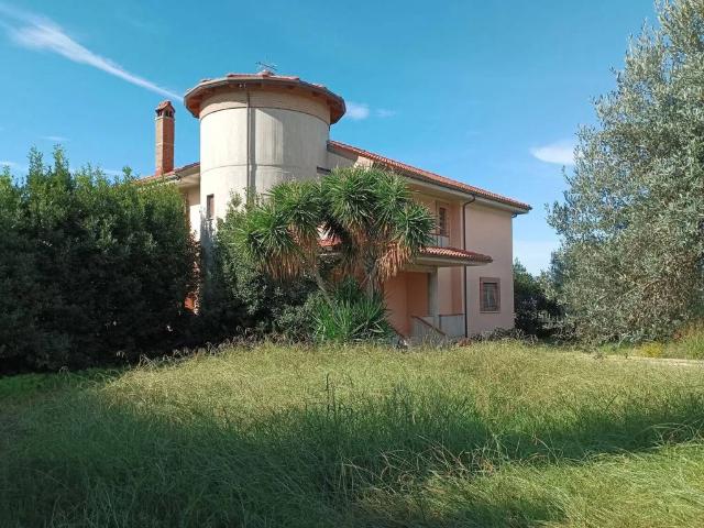 Villa Indipendente in vendita a Capaccio, Campania