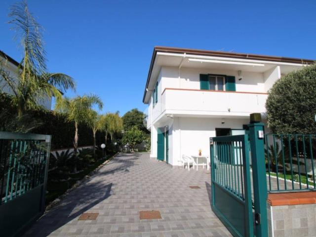 Villa Indipendente in vendita a Laura, Capaccio