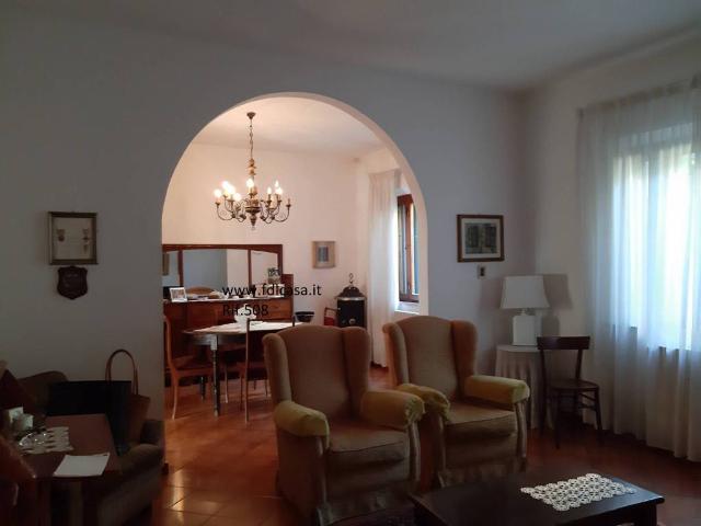 Villa Indipendente in vendita a Santo Pietro Belvedere, San Pietro Belvedere