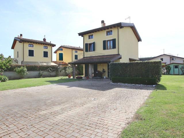 Villa Indipendente in vendita a Capannori, Toscana