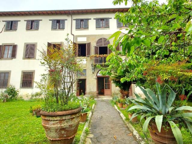 Villa Indipendente in vendita a Capannori, Toscana