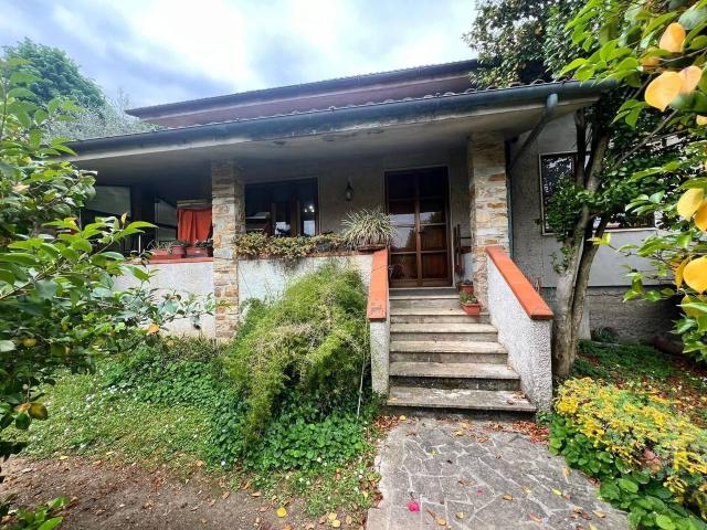 Villa Indipendente in vendita a Capannori, Toscana