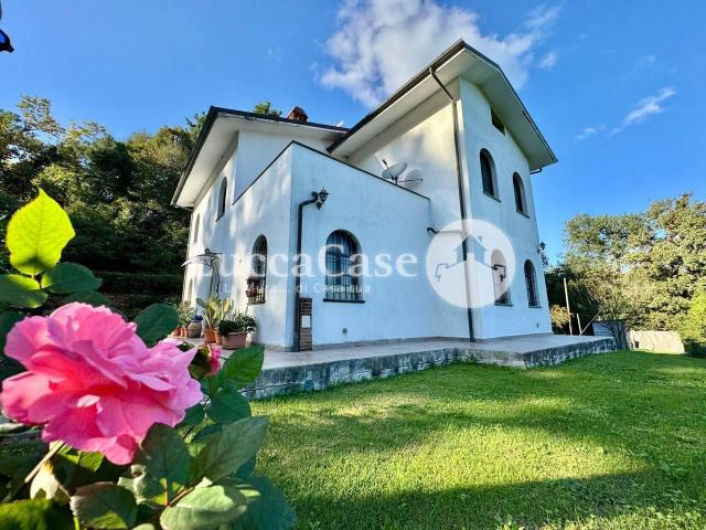 Villa Indipendente in vendita a Capannori, Toscana