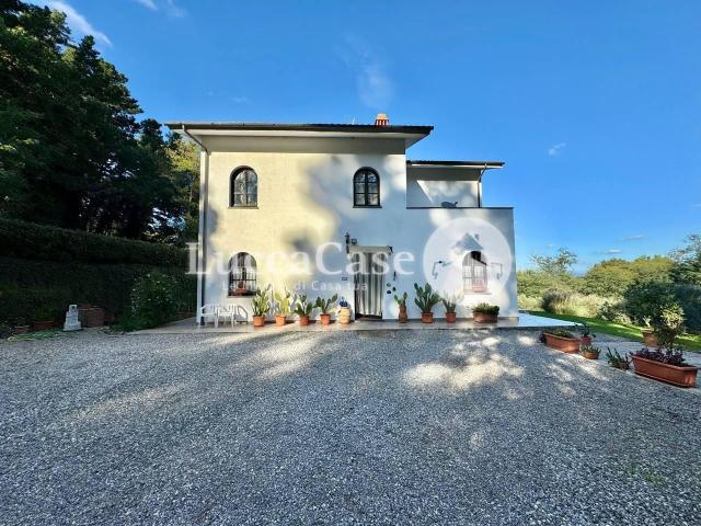 Villa Indipendente in vendita a Capannori, Toscana