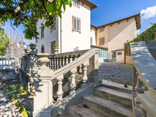 Villa Indipendente in vendita a Capannori, Toscana