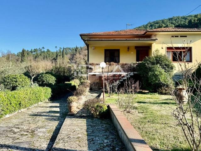 Villa Indipendente in vendita a Capannori, Toscana