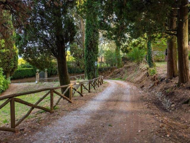 Villa Indipendente in vendita a Castelvecchio di Compito, Capannori