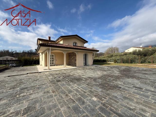Villa Indipendente in vendita a Capannori, Toscana