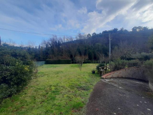 Villa Indipendente in vendita a Capannori, Toscana