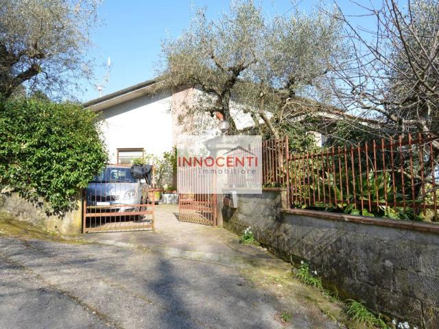 Villa Indipendente in vendita a Capannori, Toscana