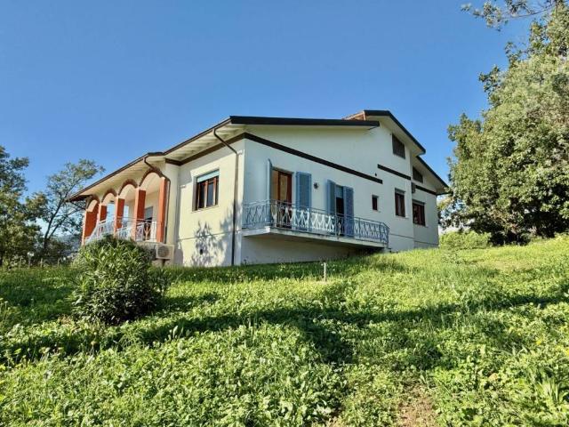 Villa Indipendente in vendita a Tofori, Capannori