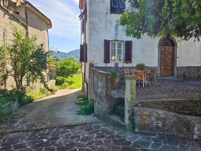 Villa Indipendente in vendita a Castelvecchio di Compito, Capannori