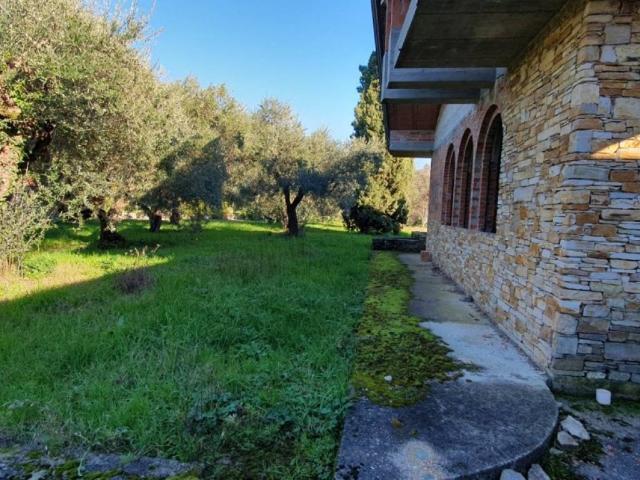 Villa Indipendente in vendita a Capannori, Toscana